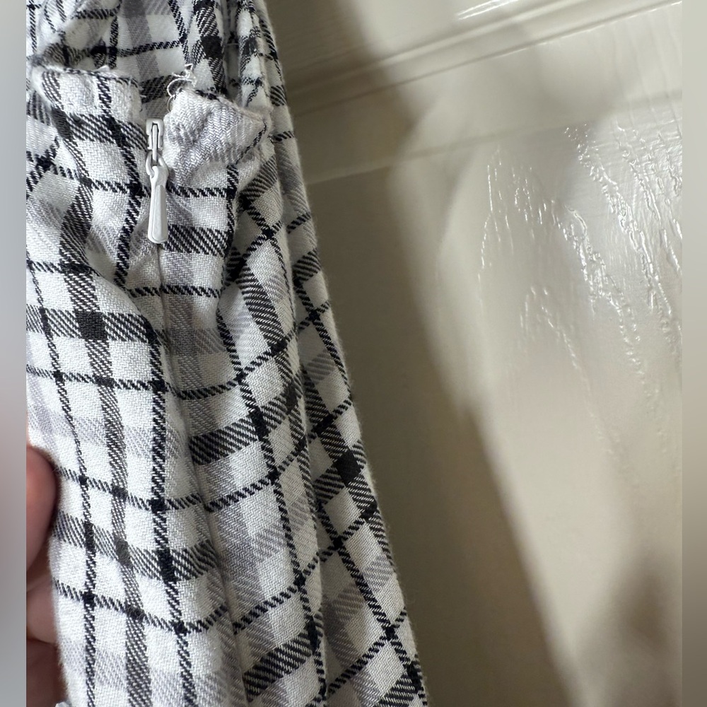 American Eagle Women’s Plaid Overall Mini Dress - Picture 4 of 7